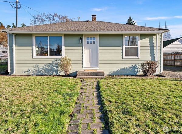 3238 Robin Ave, Bremerton, WA 98310